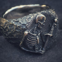 Cameo signet skeleton ring textured DCS